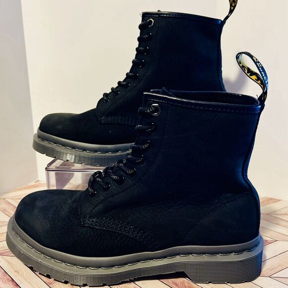 Dr Martens 1460 Mono Milled Nubuck Leather Lace Black Unisex M 7 W 8 Boots - Picture 1 of 9